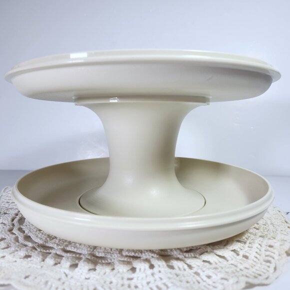 Tupperware 3 Piece Serve It All Pedestal Pie Cake Stand Cheese and Cracker Dish - Picture 3 of 6